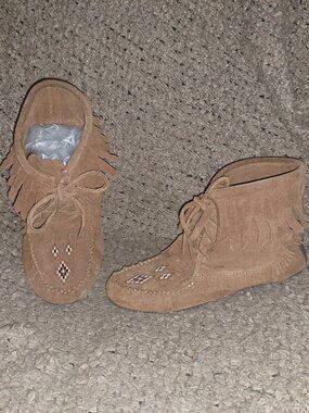 MANITOBAH MUKLUKS-Harvester Chestnut Fringed Suede Moccasin Booties-Sz 10-EX
